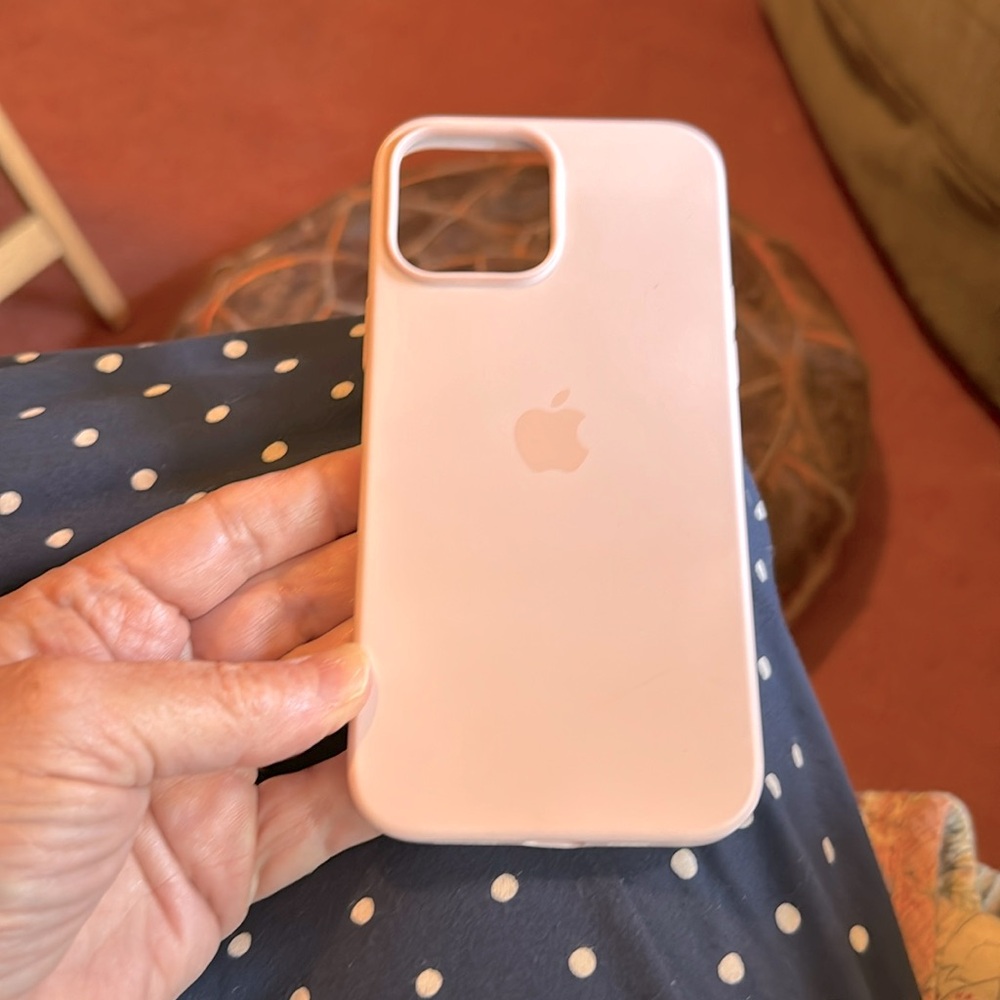 Iphone genuine 13 pro max case silicone in excellent shape.